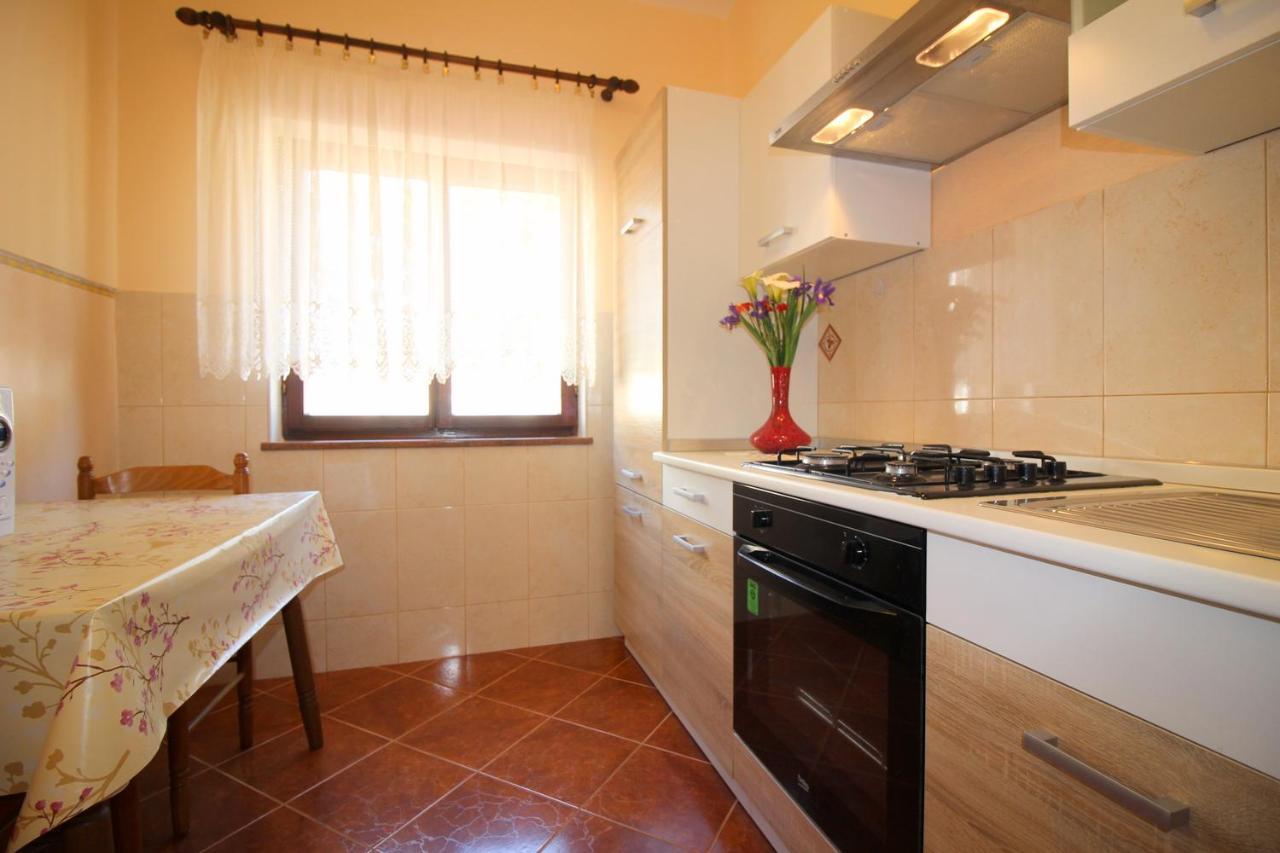Apartment Liliana Near Beach 波雷奇 外观 照片